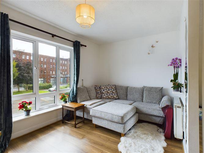 Apartment 10 , Sandfield Gardens, Highfield Park, Ennis, Co. Clare, V95VY83, historical listing image 3