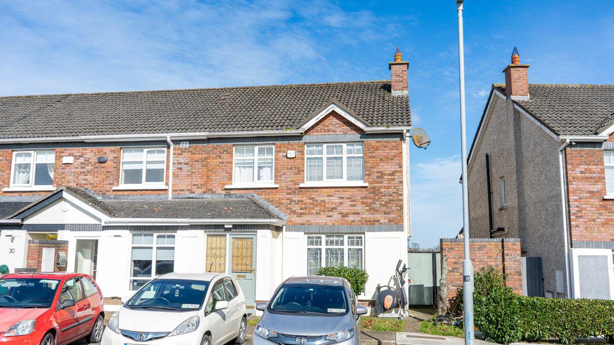 32 Beechfield Meadows, Clonee, Dublin 15, historical listing image 1
