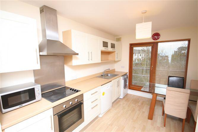 7 Hunters Green, Hunterswood, Ballycullen, Dublin 24, historical listing image 6