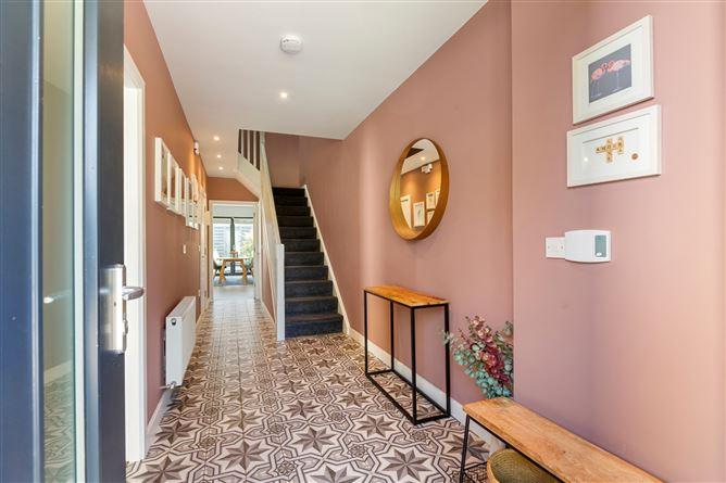 18 White Pines Drive, Stocking Avenue, Rathfarnham, Dublin 16, historical listing image 2