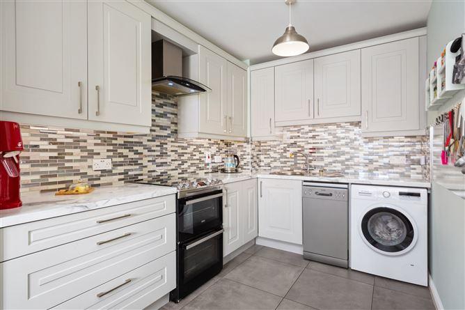 16, Larkfield Square, Co. Dublin, historical listing image 4