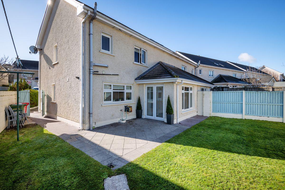 46 Clarkes Wood, Mount Oval Village, Rochestown, Co. Cork, T12DEA8, historical listing image 5
