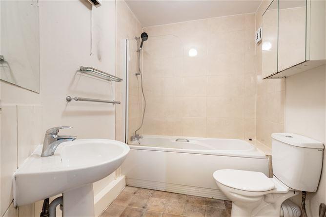Apartment 9 Packenham, Sloperton, Monkstown, Dublin, historical listing image 6