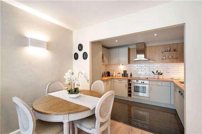 67 Adelaide Square, Whitefriar Square, Dublin 8, historical listing image 6