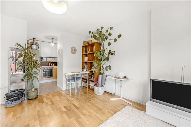 21 Pelletstown Avenue, Royal Canal Park, Ashtown, Dublin 15, County Dublin, historical listing image 5