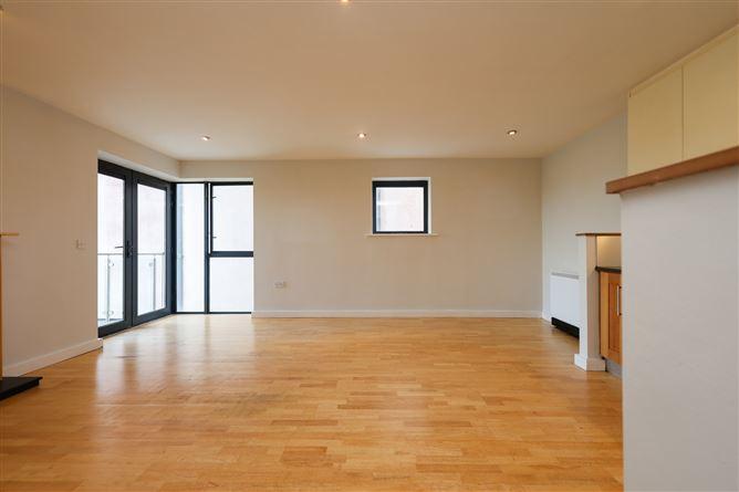 APARTMENT 16, THE QUAY, MARKET POINT, Mullingar, Co. Westmeath, historical listing image 3