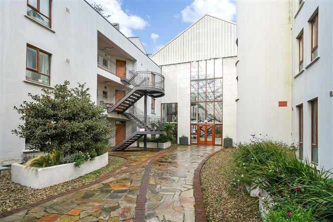 109, Winter Garden Pearse Street, The, Dublin 2, historical listing image 3