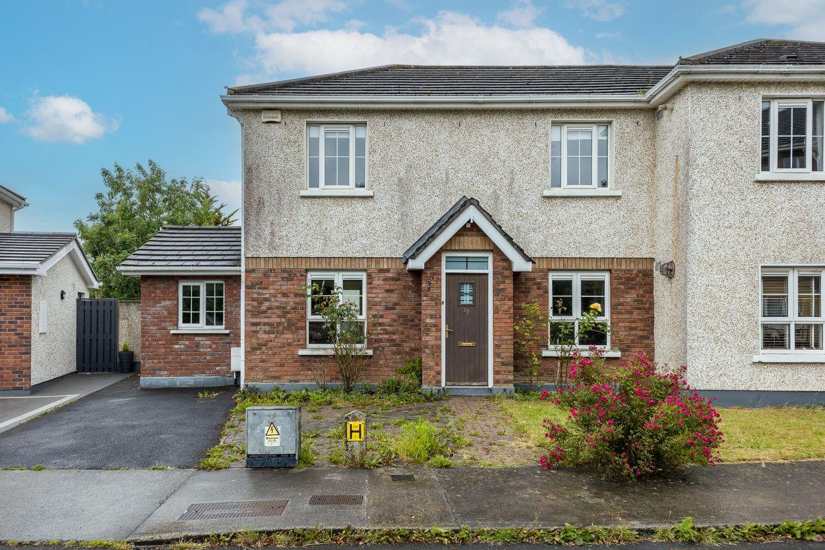27 Bishops Orchard, Tyrrelstown, Dublin 15, D15W9F3, historical listing image 1
