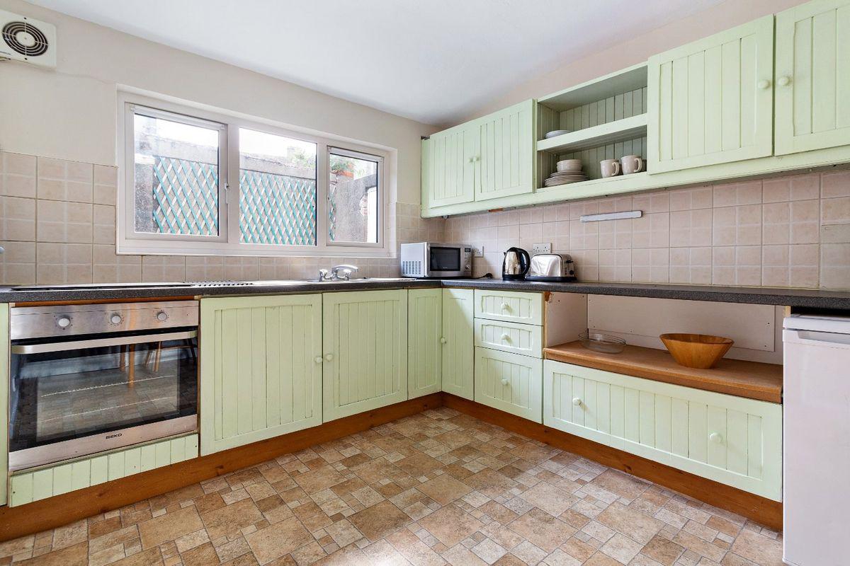 10 St Broc's Cottages, Donnybrook, Dublin 4, historical listing image 5