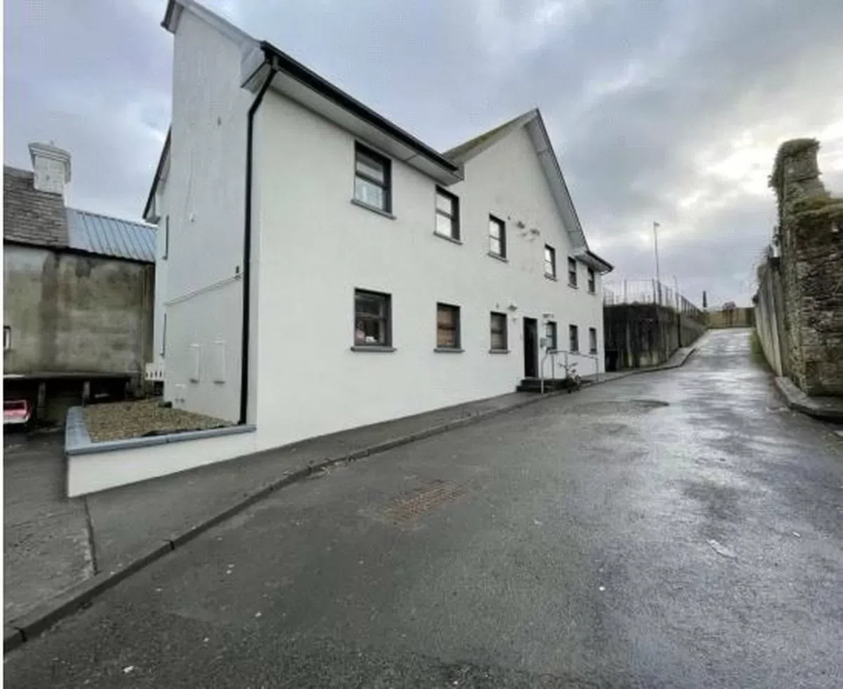 6 Abbey Court, Ballyhaunis, Co. Mayo, historical listing image 1