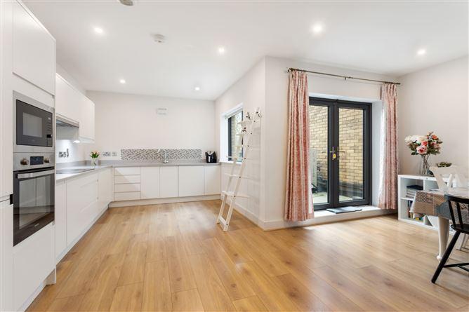 13 Sandyford Green, Sandyford, Dublin 18, historical listing image 5