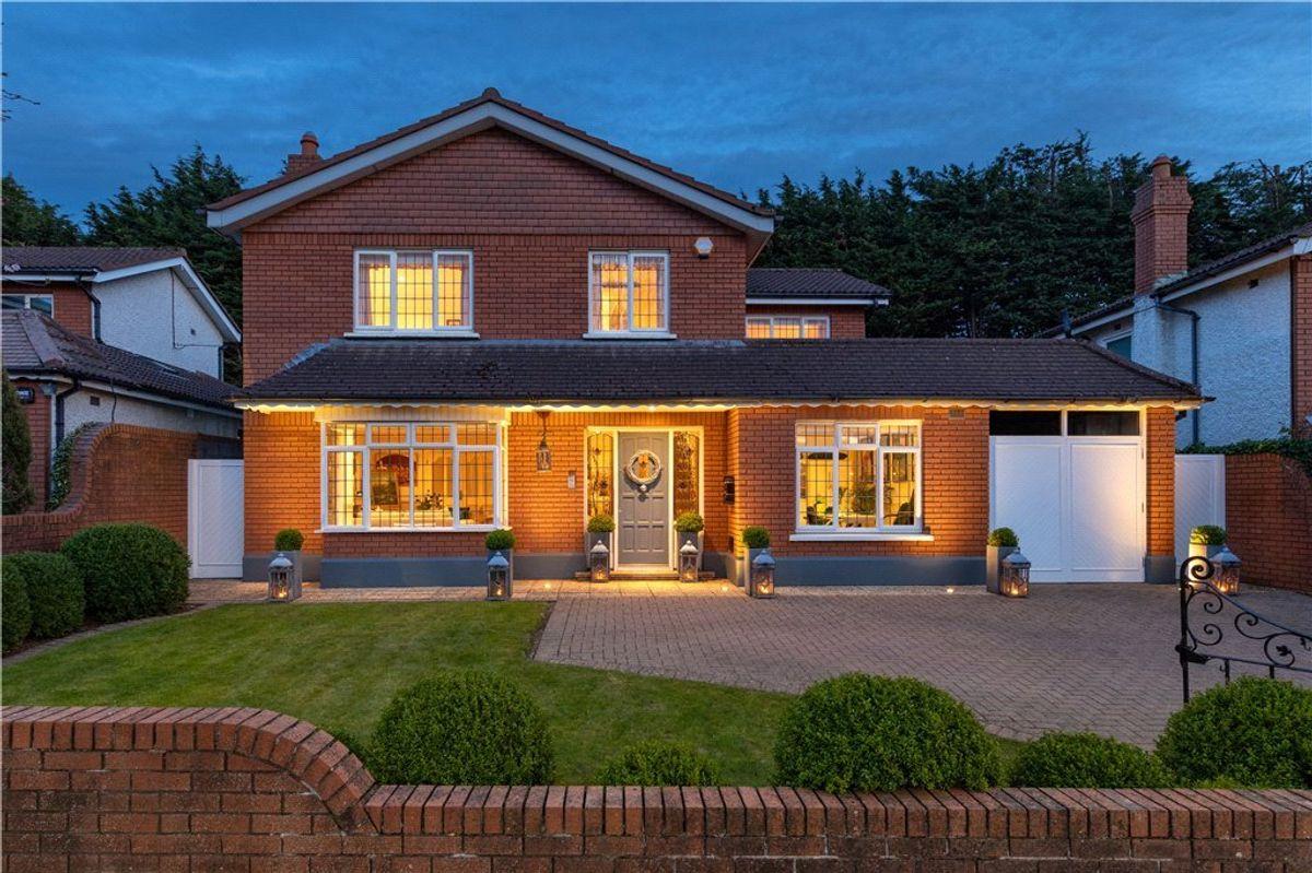 45 Foxrock Manor, Foxrock, Dublin 18, historical listing image 2