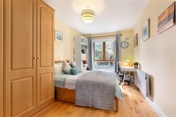 105 An Crannog, Granitefield Manor, Dun Laoghaire, Co. Dublin, historical listing image 6