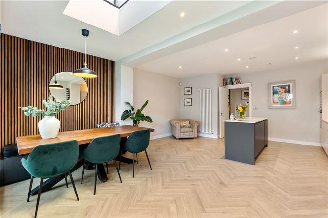 15 White Pines Court, Stocking Avenue, Rathfarnham, Dublin 16, historical listing image 6