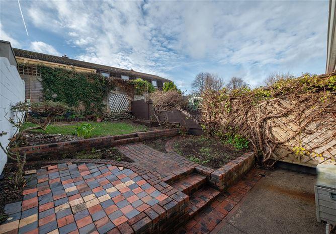 14, Woodford Close, Dublin 22, historical listing image 4