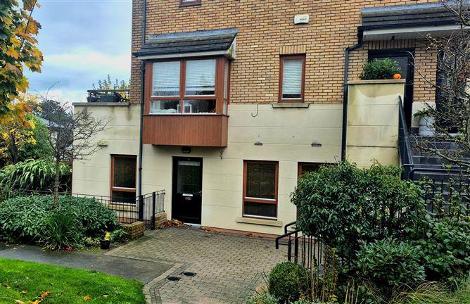 31, Oak Hall The Hill, Co. Dublin, historical listing image 2