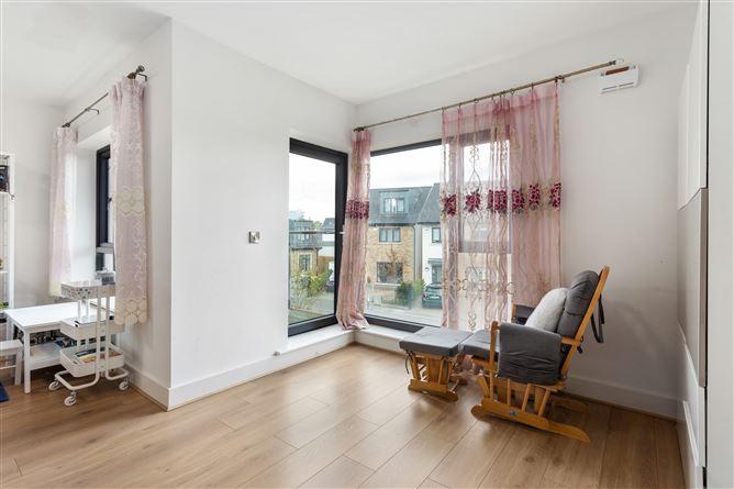 13 Sandyford Green, Sandyford, Dublin 18, historical listing image 3