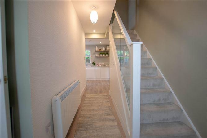 1 Lobster Cottages, World`s End, Kinsale, County Cork, historical listing image 6