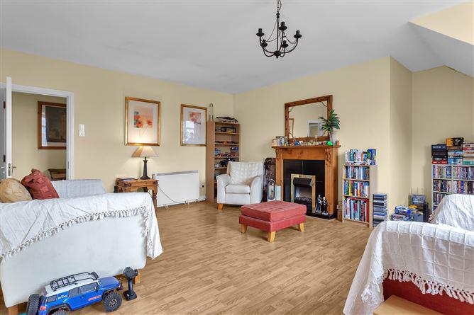 9 Willow Grove,  Clane Road, Sallins, Kildare, historical listing image 4