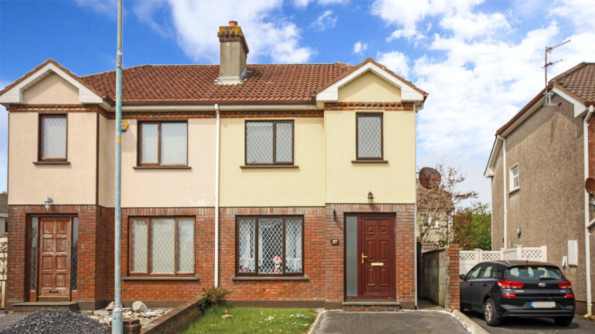 37 Manor Court, Knocknacarra, Galway City, historical listing image 1