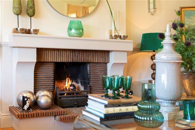 45 Foxrock Manor, Foxrock, Dublin 18, historical listing image 5
