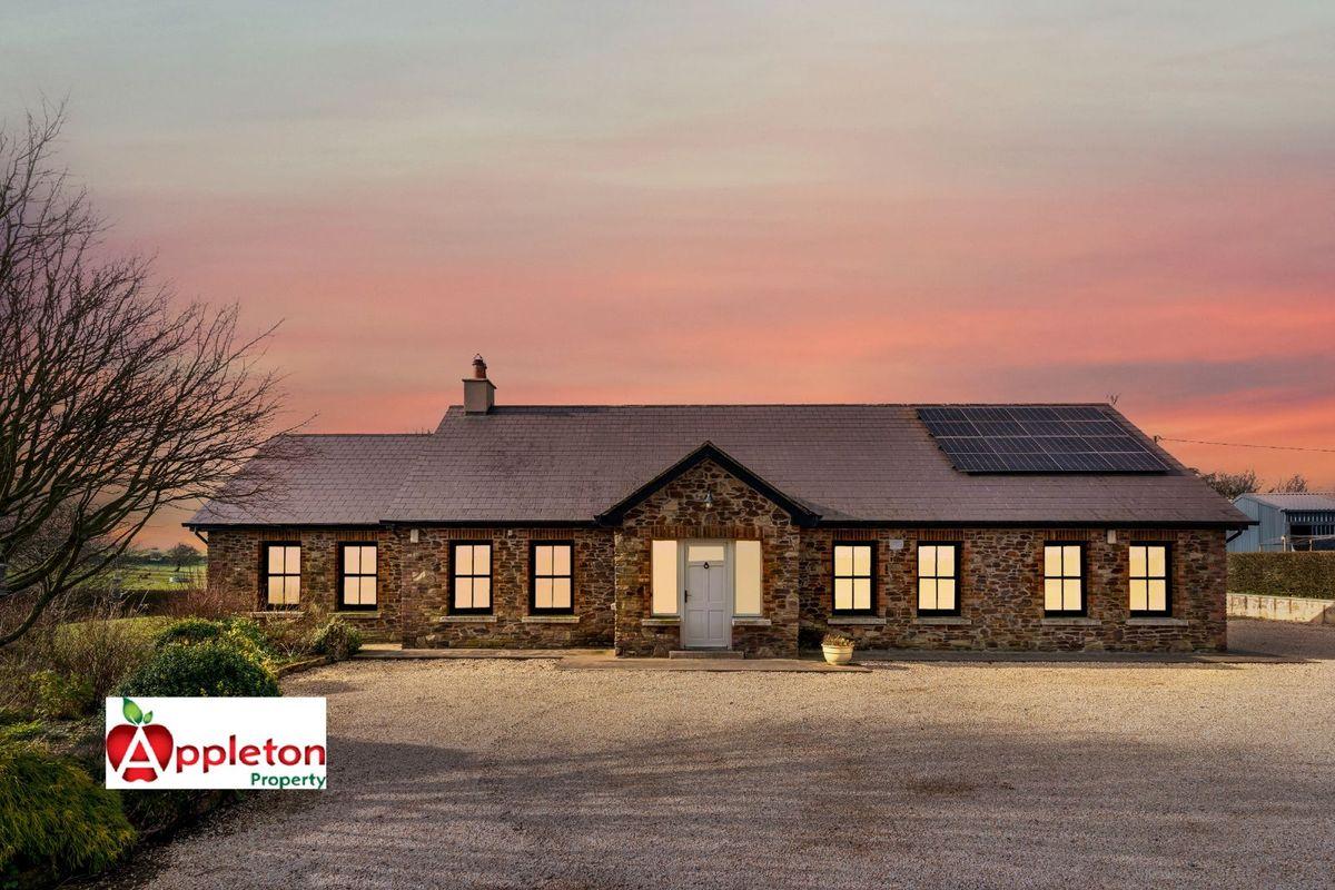 Sandyhills, Dunlavin, Dunlavin, Co. Wicklow, W91XR71, historical listing image 1