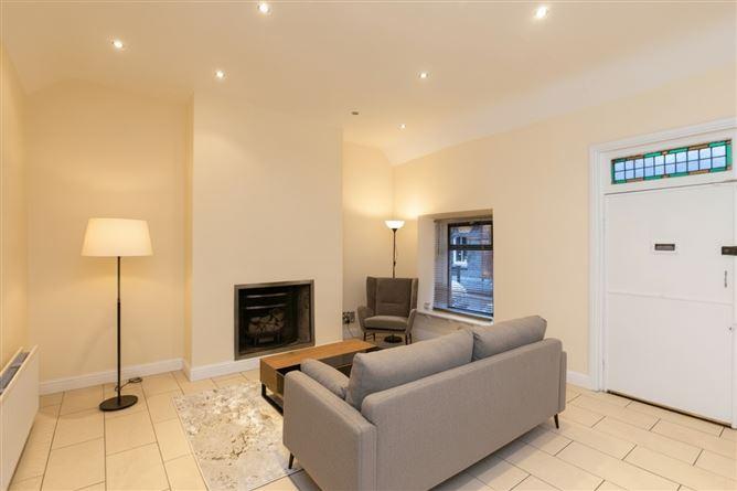 7 Estate Cottages, Shelbourne Road, Ballsbridge, Dublin 4, D04V4Y8, historical listing image 4