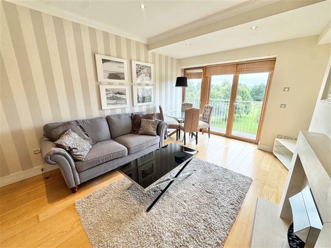7 Willow Lodge, Farmleigh Avenue, Farmleigh Woods, Castleknock, Dublin 15, historical listing image 3