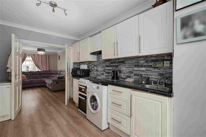 1 Woodvale Crescent, Clonsilla, Dublin 15, historical listing image 6