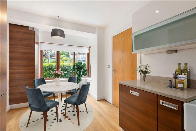 90, The Crescent, Dublin 18, historical listing image 6