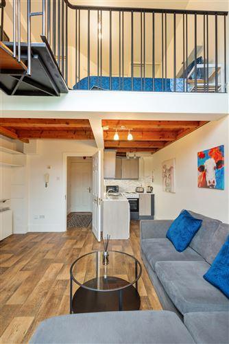 apt 7 roebuck hall, the palms, roebuck road, historical listing image 6