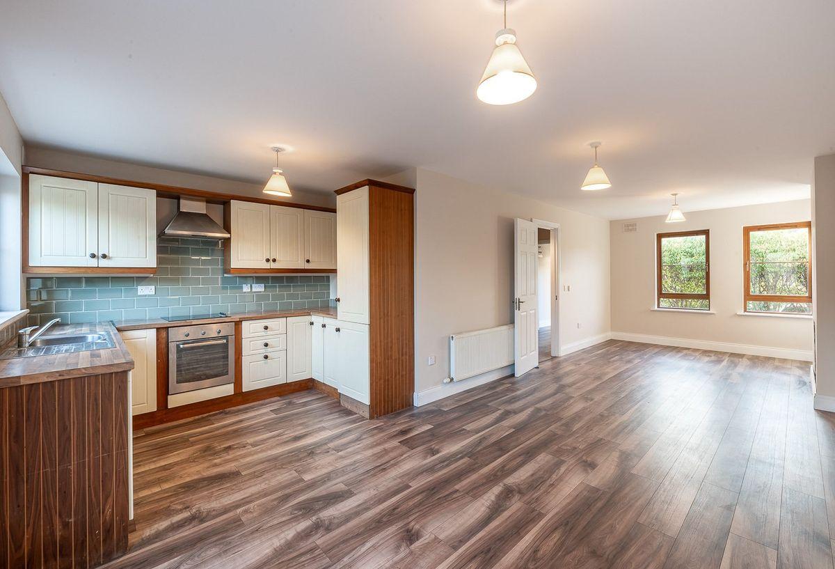 6 Heather Park, Pairc Na Gloine, Kenmare, Co. Kerry, V93V5WA, historical listing image 3