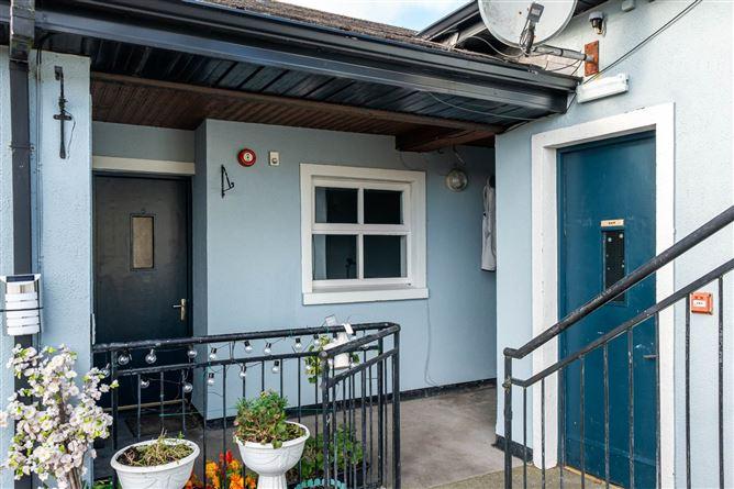 Apt 6, Gort na Gcloch, Ballinrobe, Co. Mayo, F31Y951, historical listing image 2