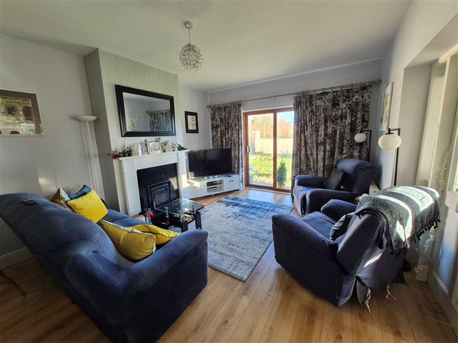 9 Slievenamon Retirement Village, Lisronagh, Clonmel, County Tipperary, historical listing image 5