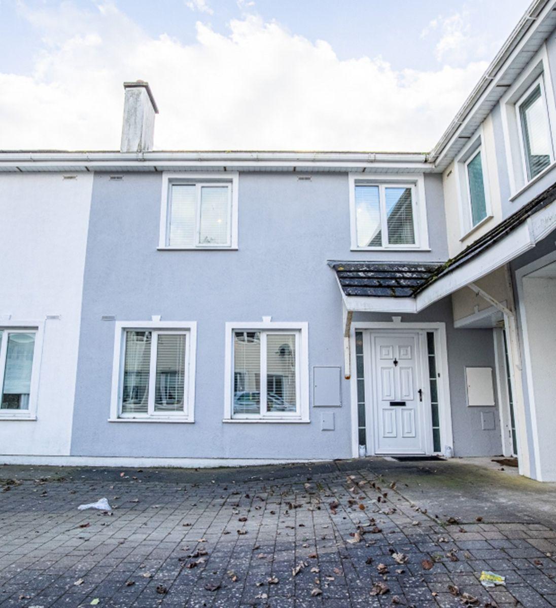 2 Ford Court, Kilmuckridge, Co. Wexford, Y25HX59, historical listing image 1