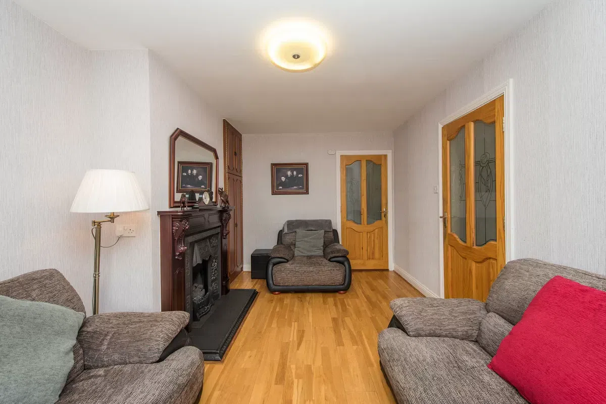 10 Kennedy Terrace, Carrickbeg, Carrick-on-Suir, Co. Tipperary, historical listing image 5