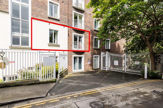 Apt 32 The Northumberlands, Love Lane, South City Centre, Dublin 2, historical listing image 2