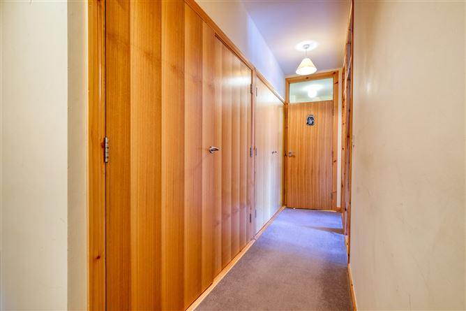 9 Annville Place, New Street, Longford, historical listing image 6