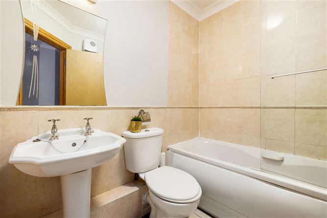 Apartment 83, Glaslyn, Clontarf, Dublin 3, D03KH99, historical listing image 6