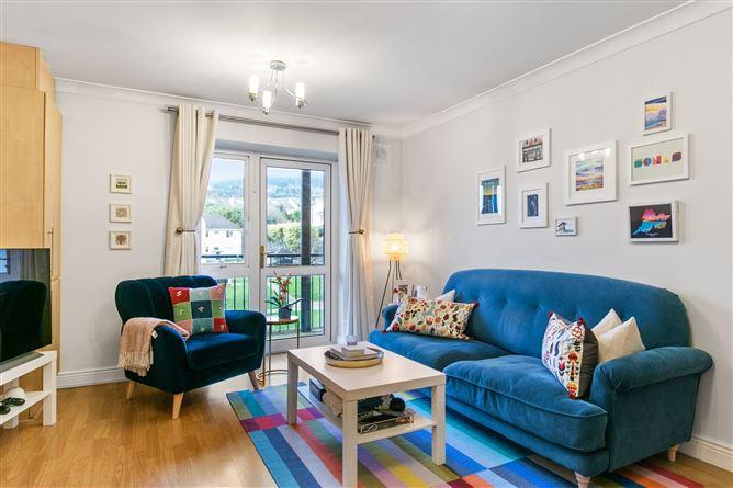 32 The Cedar, Cruagh Wood, Stepaside, Dublin 18, historical listing image 2