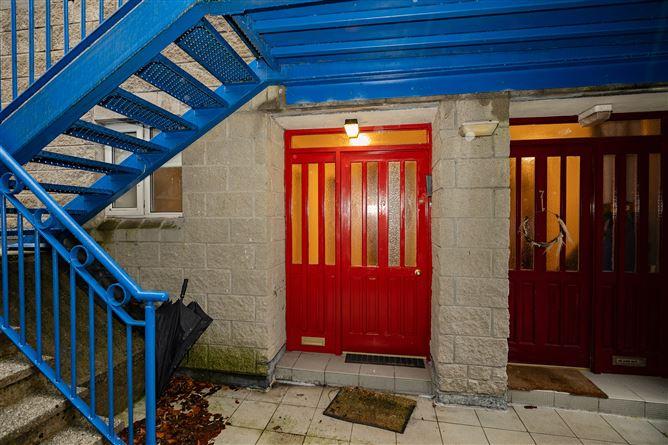 6, The Courtyard Mount, Co. Westmeath, historical listing image 3