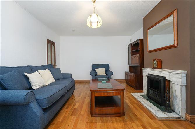 8, Palmerstown Court, Dublin 20, historical listing image 5