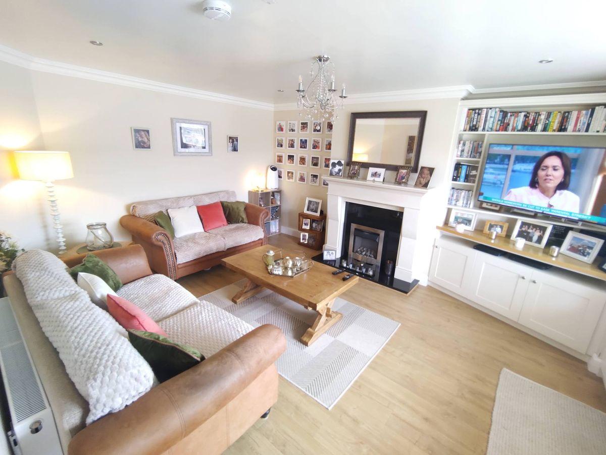 43 Evanwood, Golf Links Road, Castletroy, Co. Limerick, V944H61, historical listing image 3