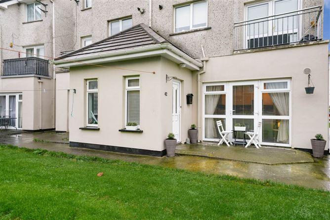 42 Cluain Na Boinne, Navan, County Meath, historical listing image 1