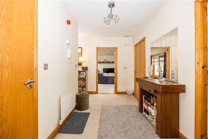 31 Woodbrook Hall, Castleknock, Dublin 15, historical listing image 3