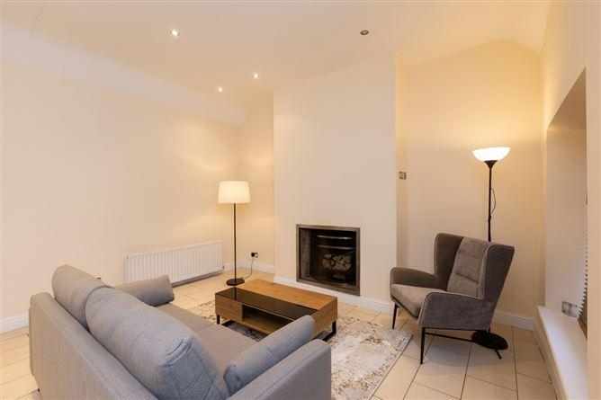7 Estate Cottages, Shelbourne Road, Ballsbridge, Dublin 4, D04V4Y8, historical listing image 6