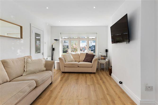 45 Castleknock Crescent, Castleknock, Dublin 15, historical listing image 4