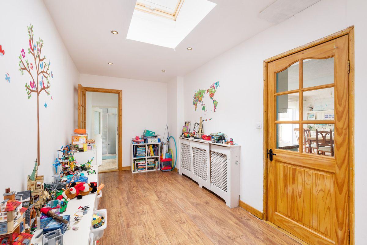 Original advertisement for 5 EVORA PARK, HOWTH, DUBLIN 13