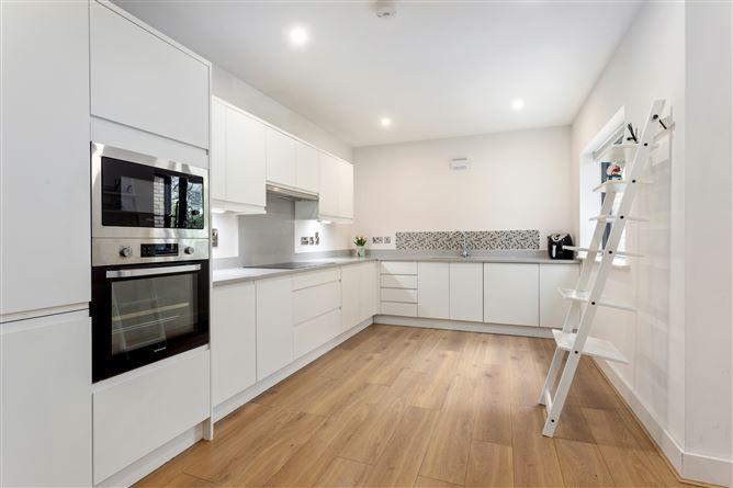 13 Sandyford Green, Sandyford, Dublin 18, historical listing image 4