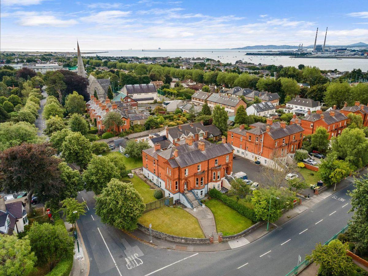 Saint Dominics, 54 Castle Avenue, Clontarf, Dublin 3, County Dublin, historical listing image 2
